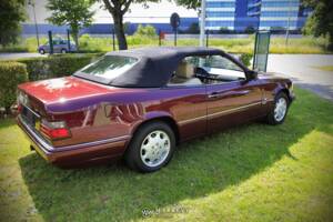Bild 79/79 von Mercedes-Benz E 220 (1996)