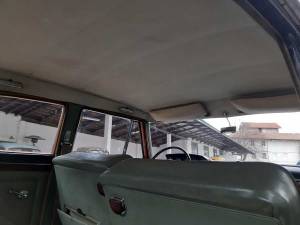 Image 29/34 of Rover 3 Litre Mk II (1963)