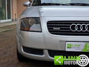 Image 7/10 of Audi TT 1.8 T quattro (2000)