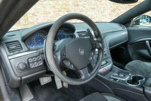 Image 34/50 of Maserati GranTurismo S (2008)