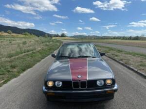 Bild 4/13 von BMW 320i (1990)