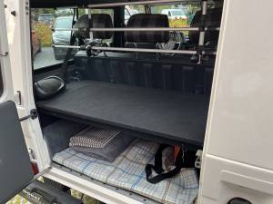 Image 29/33 of Mercedes-Benz 200 GE (SWB) (1987)
