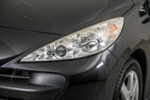Bild 22/50 von Peugeot 207 CC 1.6 VTi (2009)