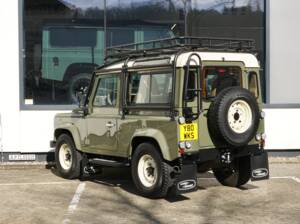 Bild 6/32 von Land Rover Defender 90 Works V8 (2014)