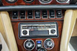 Image 45/50 of Jensen Interceptor MK III (1976)