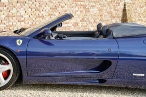 Imagen 27/50 de Ferrari F 355 Spider (2000)