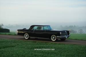 Image 2/24 of Lincoln Continental Mark II (1956)