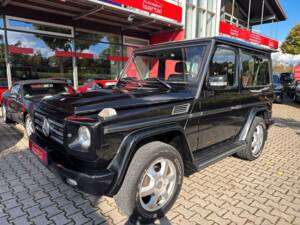 Image 2/18 of Mercedes-Benz G 350 Bluetec (SWB) (2011)