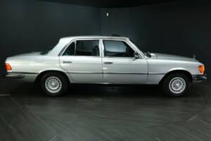 Image 6/29 of Mercedes-Benz 280 SE (1977)