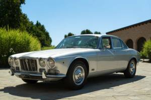 Image 9/50 de Jaguar XJ 6 4.2 (1970)