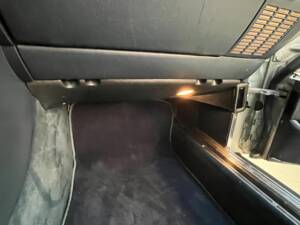 Immagine 26/52 di Mercedes-Benz 500 SL (1984)