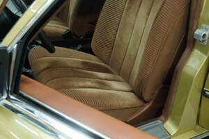 Image 28/50 de Mercedes-Benz 280 SE (1975)