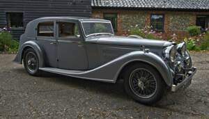 Image 2/50 of Alvis 4.3 Liter Saloon (1940)