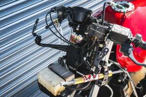 Image 24/50 of Kawasaki GPX 750R (1987)