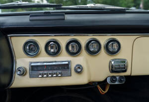 Image 22/28 of Dual-Ghia Convertible (1957)