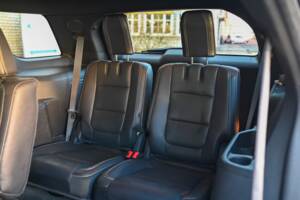 Immagine 16/18 di Ford Explorer 3.5 EcoBoost (2015)