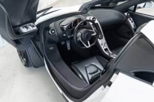 Bild 8/33 von McLaren 12C Spider (2013)