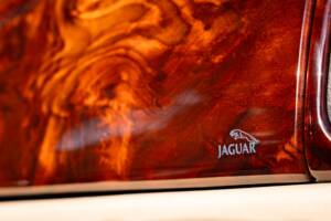 Image 36/70 of Jaguar XKR (2004)