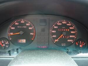 Afbeelding 17/23 van Audi 80 (1993)