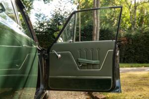 Image 43/44 of Ford Zodiac MkIII (1964)