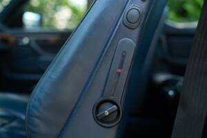 Image 39/50 de Mercedes-Benz 380 SEC (1982)