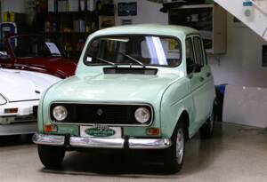 Image 1/33 de Renault R 4 TL (1981)
