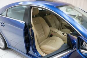 Bild 7/13 von Mercedes-Benz CLS 55 AMG (2005)