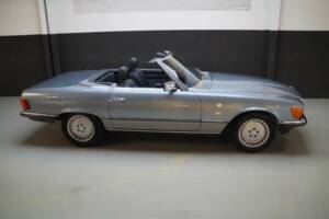 Image 23/41 of Mercedes-Benz 500 SL (1986)