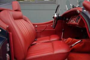 Bild 21/50 von Jaguar XK 120 SE OTS (1954)