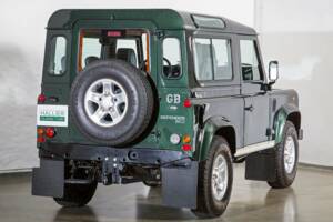 Immagine 11/18 di Land Rover Defender 90 Td5 (2002)