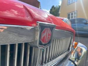 Image 10/81 de MG MGB (1976)