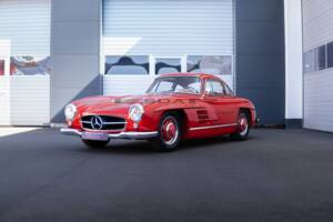 Image 2/49 of Mercedes-Benz 300 SL "Gullwing" (1955)