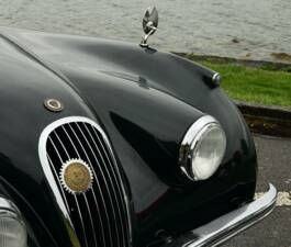 Image 22/50 of Jaguar XK 120 FHC (1953)