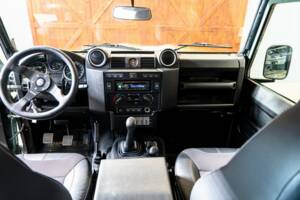 Image 10/24 of Land Rover Defender 110 (2013)