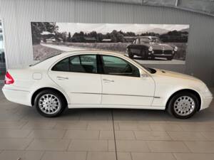 Image 2/14 of Mercedes-Benz E 200 Kompressor (2006)