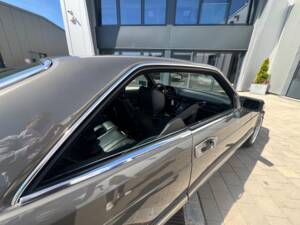 Bild 27/33 von Mercedes-Benz 560 SEC (1991)