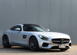 Image 23/56 of Mercedes-AMG GT-S (2017)