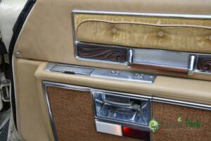 Immagine 17/50 di Buick Electra 225 Hardtop (1976)