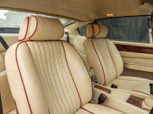 Image 7/75 de Aston Martin V8 Vantage (1985)