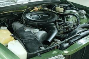 Image 47/50 de Mercedes-Benz 350 SE (1975)