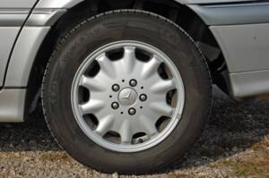 Bild 23/40 von Mercedes-Benz C 200 Kompressor (1997)