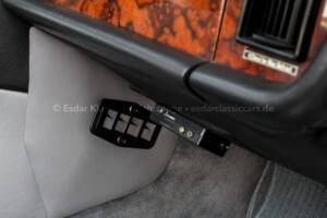 Immagine 28/46 di Jaguar XJ 12 (1986)