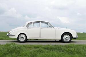 Obraz 24/50 pojazdu Jaguar 240 (1968)