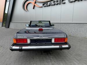 Image 10/50 of Mercedes-Benz 560 SL (1986)