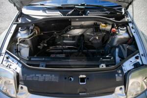 Image 25/40 of Renault Clio II V6 (2002)