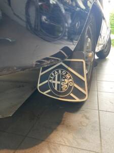 Bild 12/17 von Alfa Romeo Giulia 1.6 Super (1974)