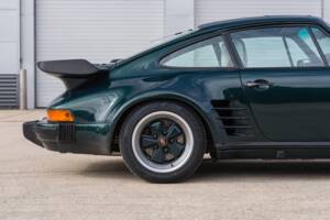 Image 9/52 of Porsche 911 Carrera 3.2 (1989)