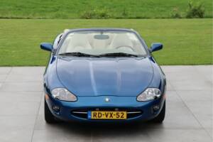 Image 37/50 de Jaguar XK8 4.0 (1997)