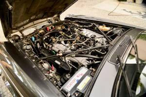 Image 30/50 of Jaguar XJ 12 (1988)