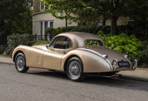 Image 4/34 of Jaguar XK 120 FHC (1952)